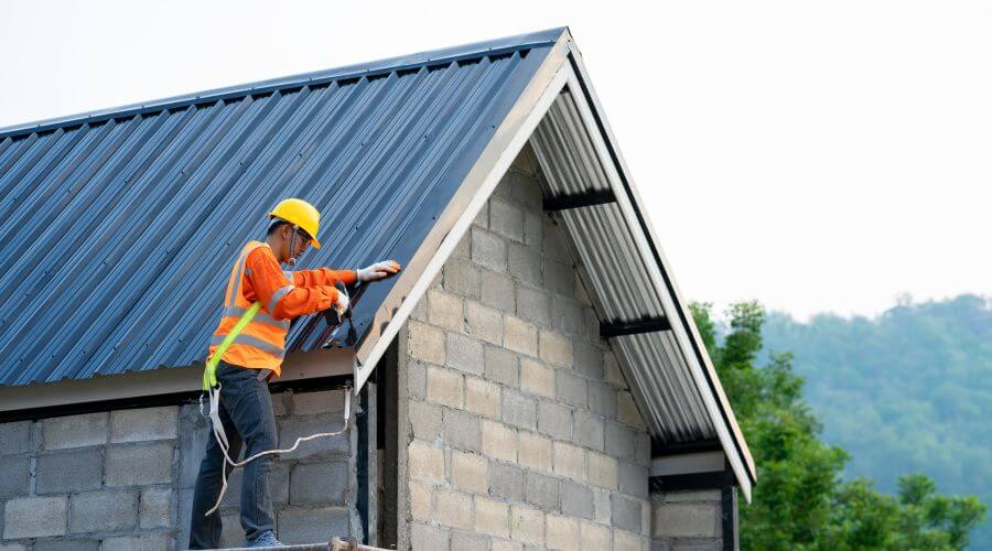 Professional residential roofers in Crosby, ND